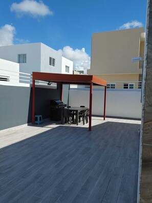 Outdoor dining - 10 minuti dal aereoporto. Porta tutta la famiglia in questa fantastica casa (La Romana)