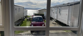 Water Lily lovely dog friendly caravan on Rockley Park, Poole Harbour + Sea View