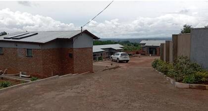Dunduzu village lodge