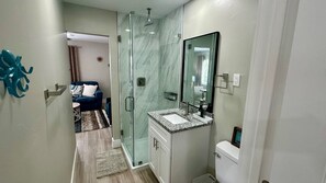 Hair dryer, towels - Turtle Nest 2 - Quick Walk to Beach (Fort Myers Beach)