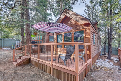 Peaceful Lake Almanor Hideaway, Fish, Hunt + Hike!