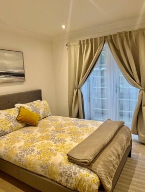 Executive Apartment | Egyptian cotton sheets, premium bedding, memory foam beds