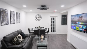 House | Interior - Manchester Entire 3-bed House, Sleeps 5 w/ Parking (Manchester)