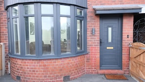 House | Exterior - Manchester - 3 Bedroom House - Sleeps 5 - Etihcity (Manchester)
