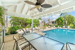Outdoor pool - Gardens of the Kai #6: Two-Story Beachfront Villa w/Shared Pool; Walk to Rum Poi (Cayman Kai)