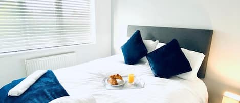 2 bedrooms, iron/ironing board, free WiFi