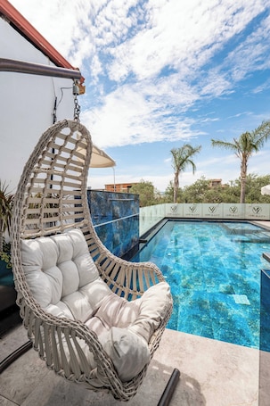 Seasonal outdoor pool