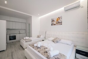 Soundproofing, free WiFi, bed sheets - Vila Irdi (Ksamil)
