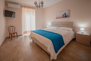 1 bedroom, free WiFi, bed sheets