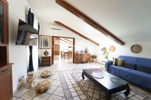 TV - Casa Raffaela by Wonderful Italy (Napoli)