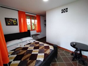 Standard-Doppelzimmer, Bergblick