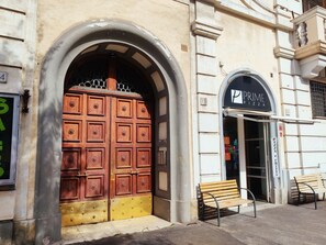 Exterior detail - Elegant and quiet apartment in the heart of Rome, two minutes from the metro (Roma)