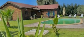 Chalet Essanya, Maison en Pleine Nature + Piscine