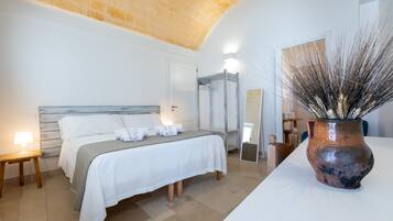 Doppia Standard | Una cassaforte in camera, una scrivania, Wi-Fi gratuito, lenzuola