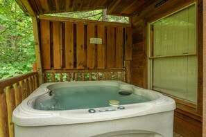 Outdoor spa tub - A Gatlinburg Game House For 6 (GATLINBURG)