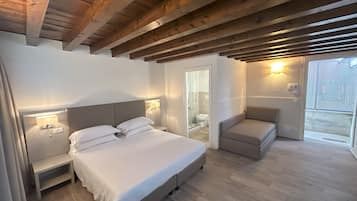 Executive-Doppelzimmer, 1 Schlafzimmer | Allergikerbettwaren, Daunenbettdecken, Minibar, Zimmersafe