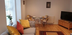 Lounge - No.11 The Orchid (Banbury)