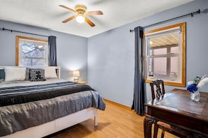 5 habitaciones, tabla de planchar con plancha, wifi y ropa de cama