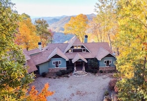 Exterior - Amazing views at L’Oursière in Bear Lake Reserve, from the new  hot tub. (Tuckasegee)