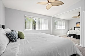 2 bedrooms, iron/ironing board, travel cot, WiFi