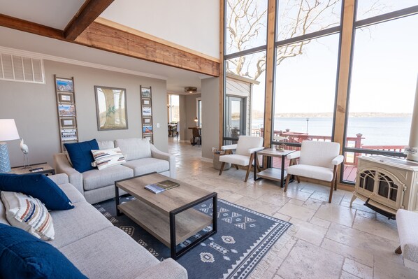 Smart TV, fireplace, offices