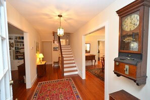 Interior - Beautiful Ocean Block Pet Friendly Home! (Rehoboth Beach)