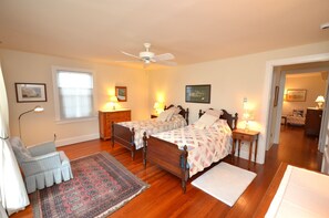 6 bedrooms - Beautiful Ocean Block Pet Friendly Home! (Rehoboth Beach)