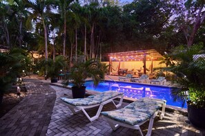 Pool - Beachfront Apartment 1 Bedroom - Mariposa (Playa Tamarindo)