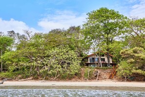 Exterior - Beachfront Apartment 1 Bedroom - Mariposa (Playa Tamarindo)