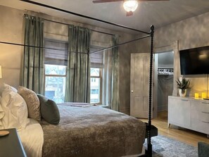 5 habitaciones, tabla de planchar con plancha y acceso a internet