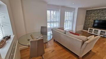 Executive Apartment | Living area