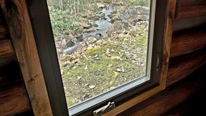 Interior - Cozy log cabin with hot tub in Markleysburg! (Markleysburg)