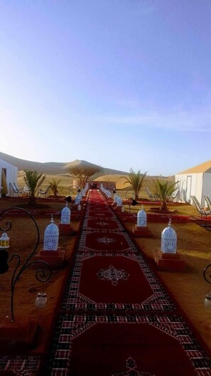 Room - luxury camp jumeirah resort (Taouz)