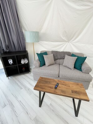 Suite – superior, 1 queensize-seng med sovesofa | Sengetøy av topp kvalitet, dundyner og senger med overmadrass