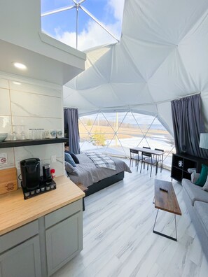 Superior Suite, 1 Queen Bed with Sofa bed | Premium bedding, down comforters, pillowtop beds, free WiFi - Port Wade Glamping Domes (Port Wade)