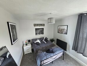 3 chambres, fer et planche Ă repasser, Wi-Fi, draps fournis