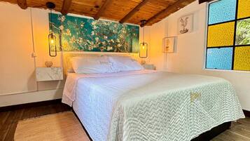 2 bedrooms, in-room safe, desk, free WiFi