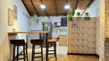 Fridge, microwave, coffee/tea maker, electric kettle
