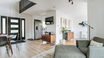 Smart TV, fireplace, video games, music library