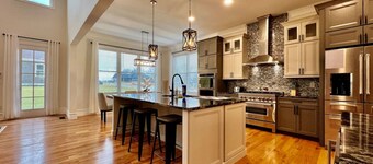 NEW, big, beautiful, Executive Home Liberty Twp