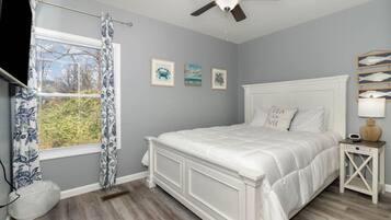 3 bedrooms, iron/ironing board, travel crib, WiFi