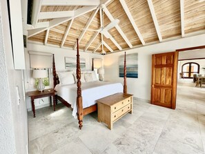 6 bedrooms, in-room safe, desk, iron/ironing board