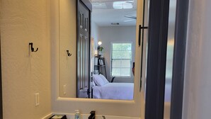 1 bedroom, iron/ironing board, WiFi
