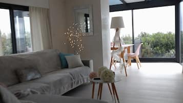 Smart TV, videoteca y estéreo