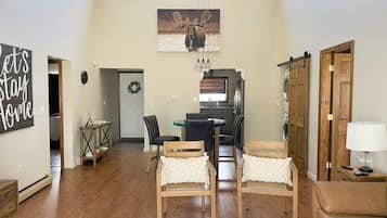 Smart TV, DVD player, books