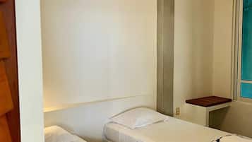 Basic Apartment | Desk, free WiFi
