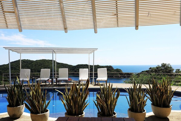 Outdoor pool - Casas del Acantilado (Acapulco)