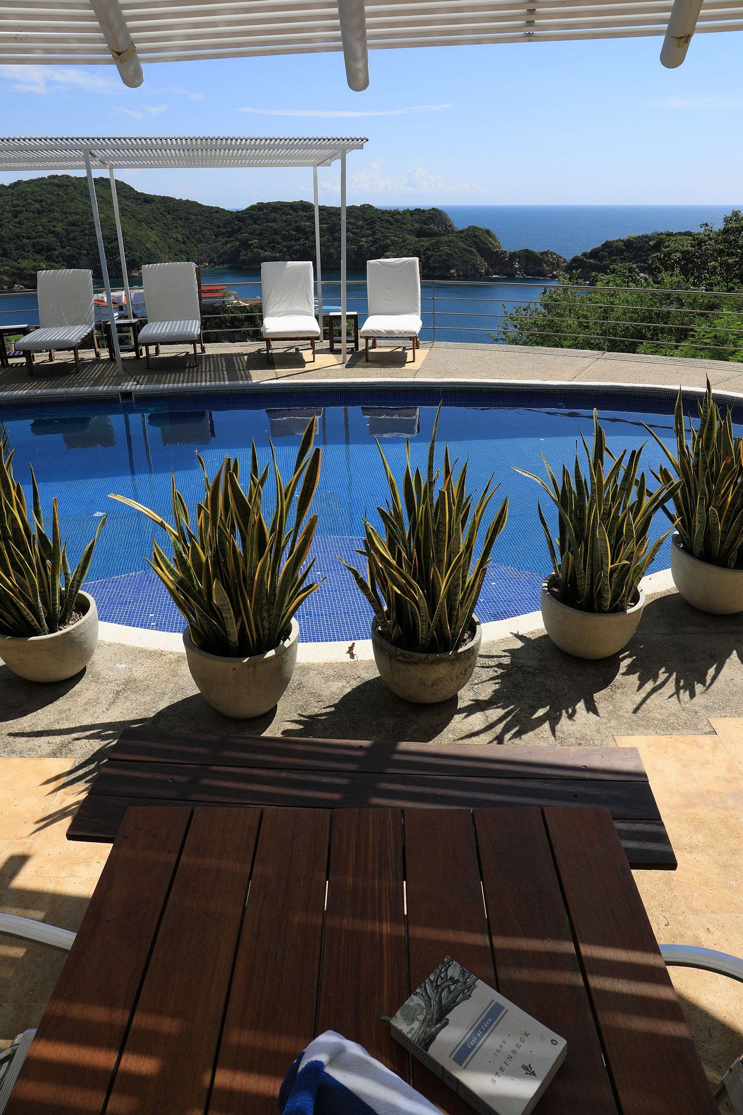 Basic Apartment | Pool | Outdoor pool