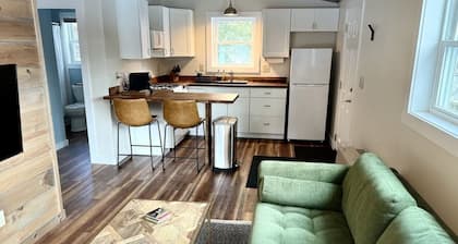 Peaks Perch Near Loon: King Bed, Kitchen, AC