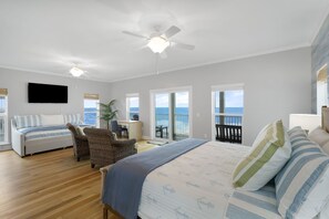 5 bedrooms, desk, travel crib, free WiFi